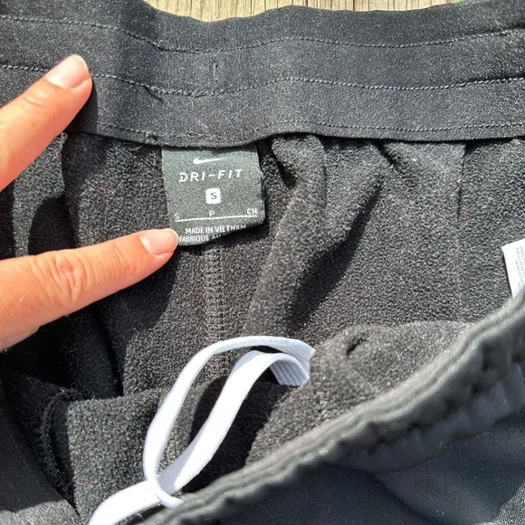women’s small nike dri-fit black joggers with pockets - Picture 6 of 6